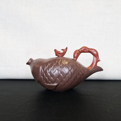Lucky Five Fish Teapot - Chocolate